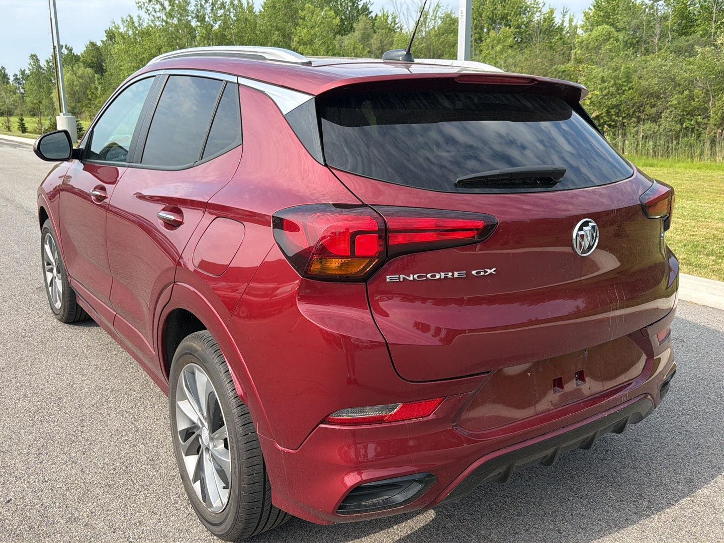 Used 2023 Cinnabar Metallic Buick Select image 6