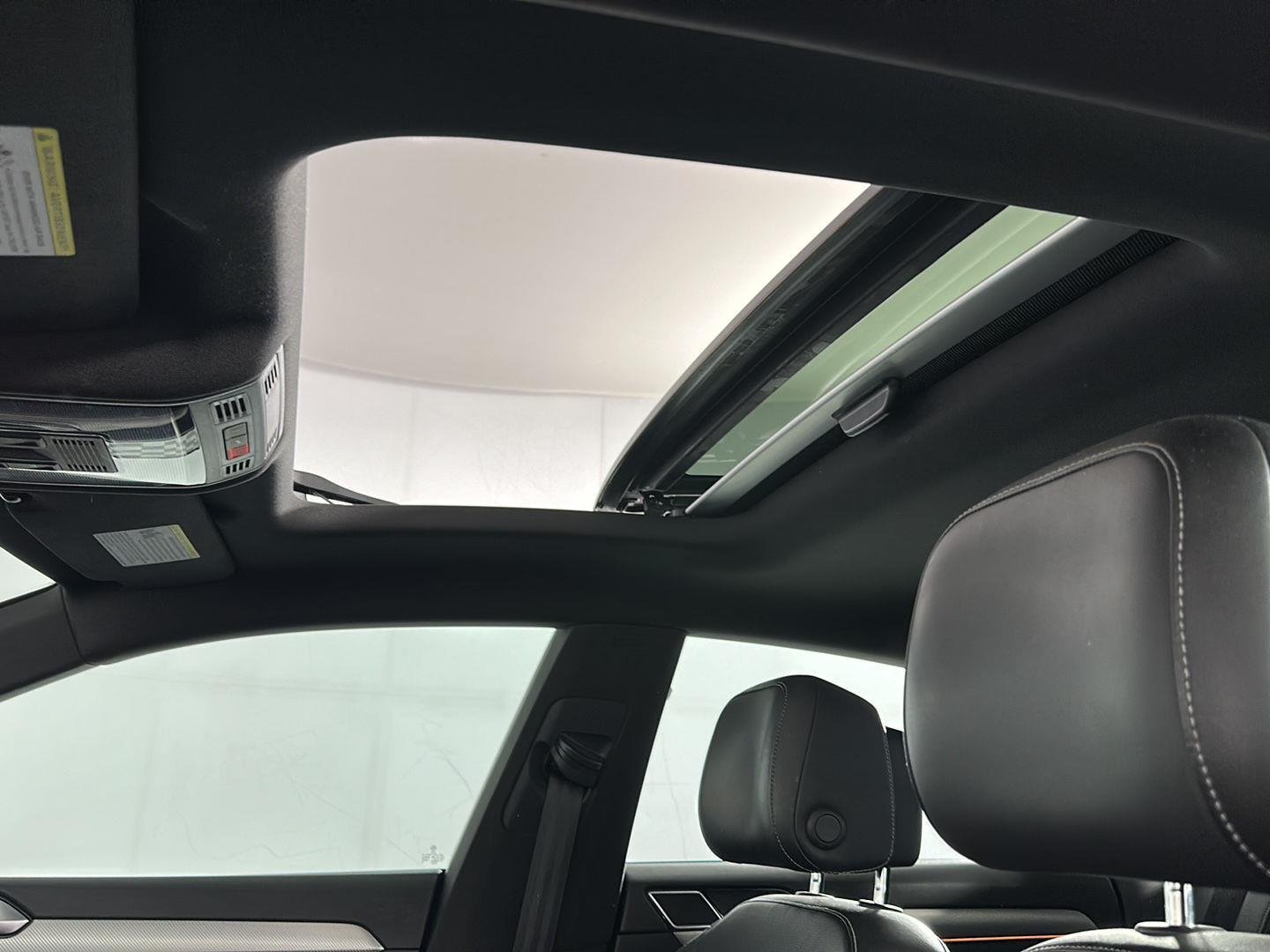 Used 2019 Deep Black Pearl Volkswagen SEL Premium R-Line image 41