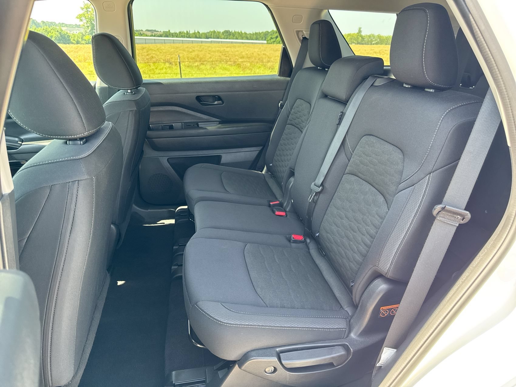 Used 2026 Glacier White Nissan S image 21