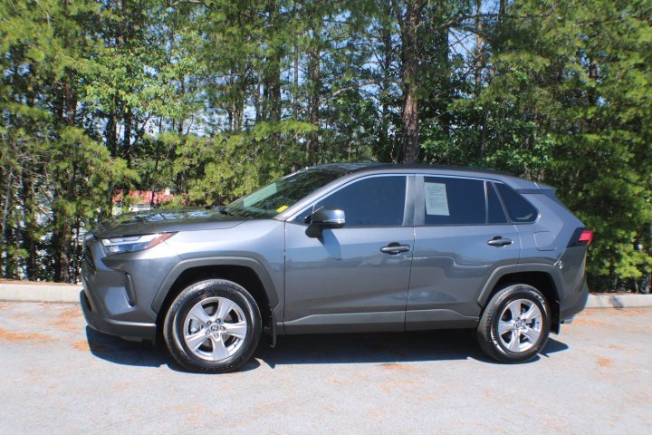 Used 2025 Magnetic Gray Metallic Toyota XLE image 4