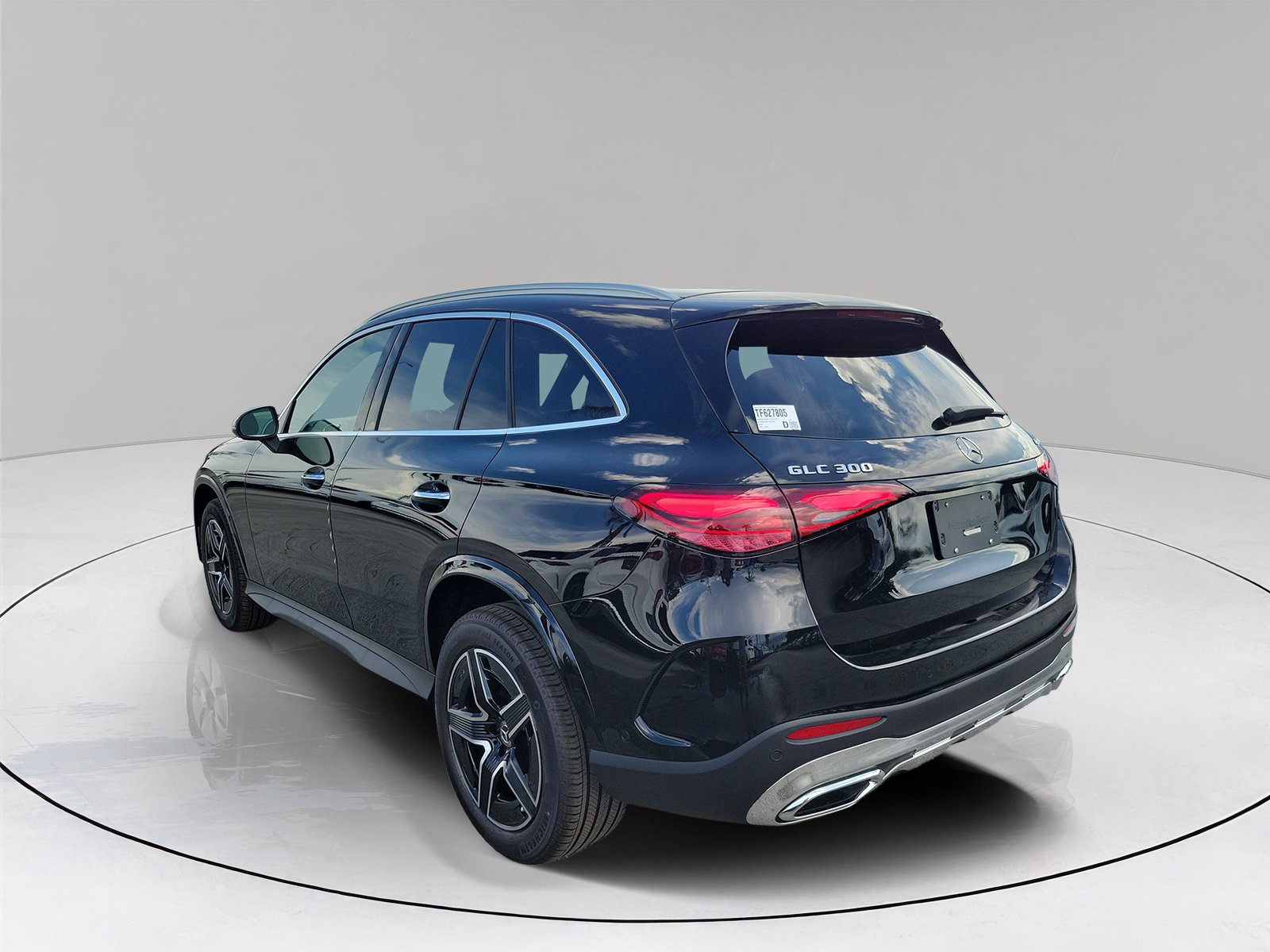 New 2026 Black Mercedes-Benz GLC 300 image 4