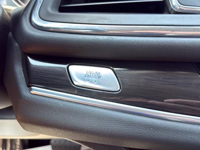 Used 2020 Red Buick Essence image 33