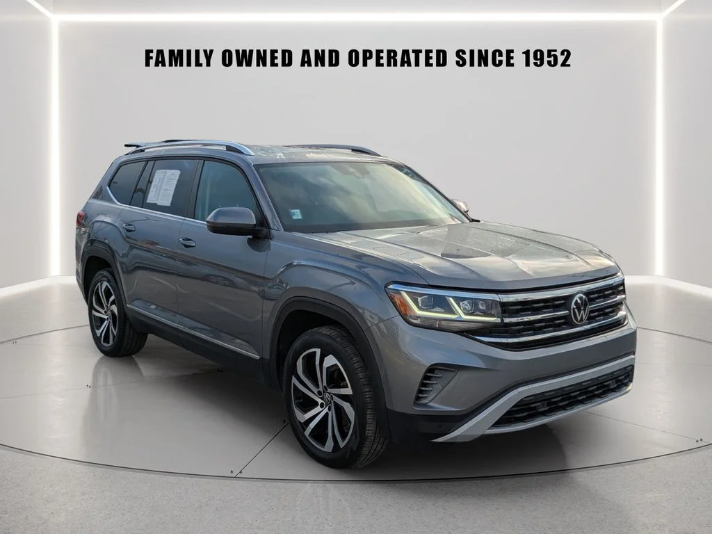 Used 2023 Gray Volkswagen SEL image 6