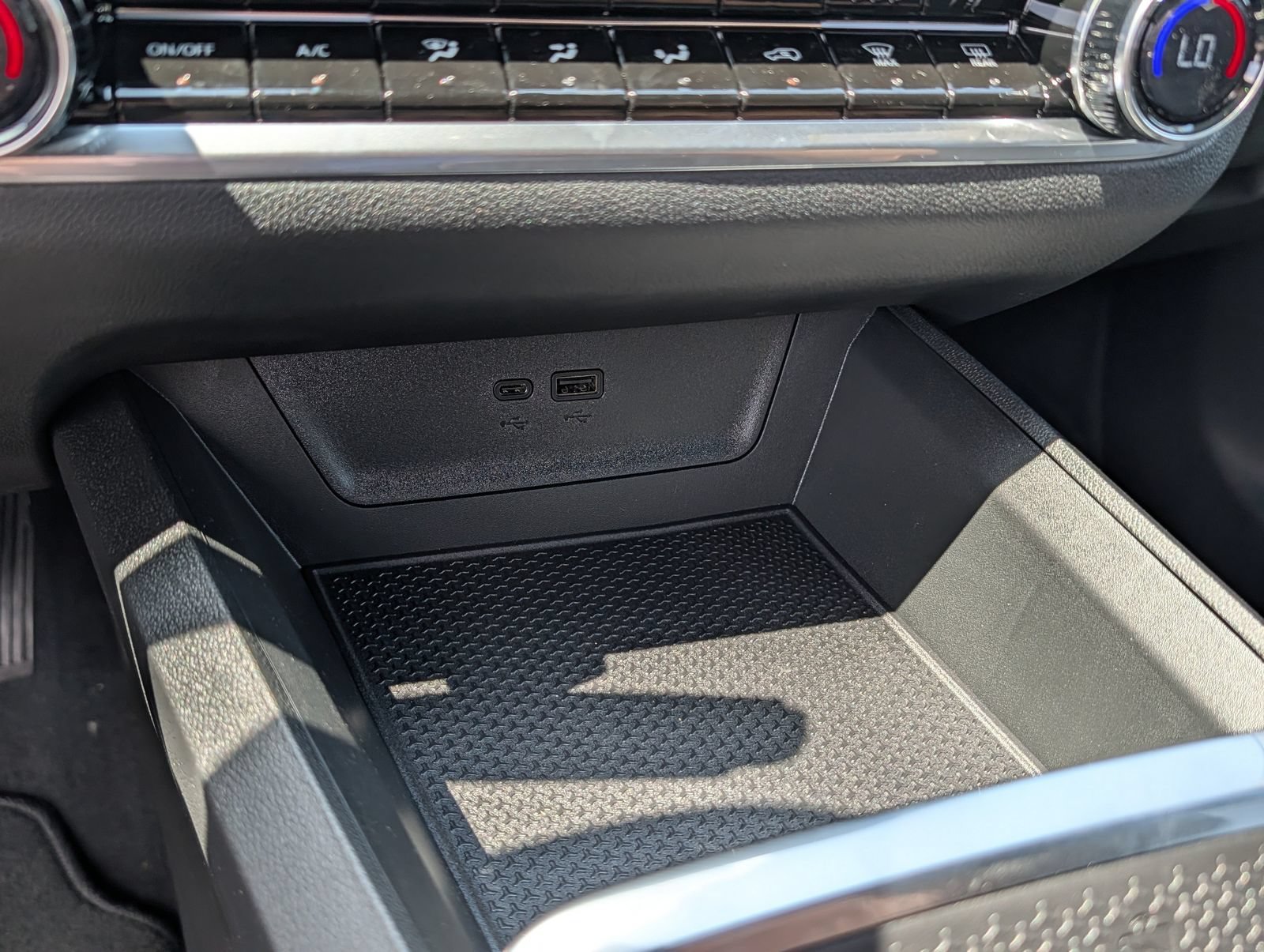 2027 Chevrolet Equinox LT - Photo 17