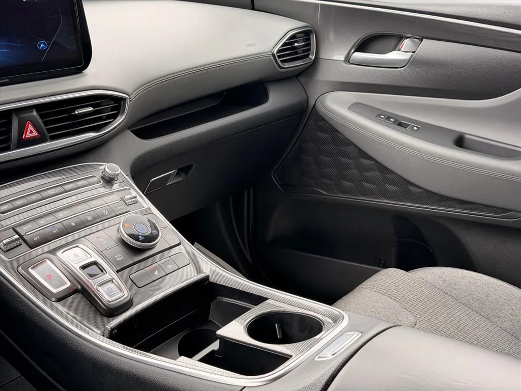 Used 2023 Silver Hyundai SEL image 18