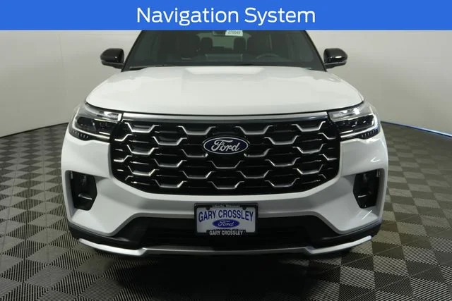 New 2027 Star White Metallic Tri-Coat Ford Platinum™ image 3