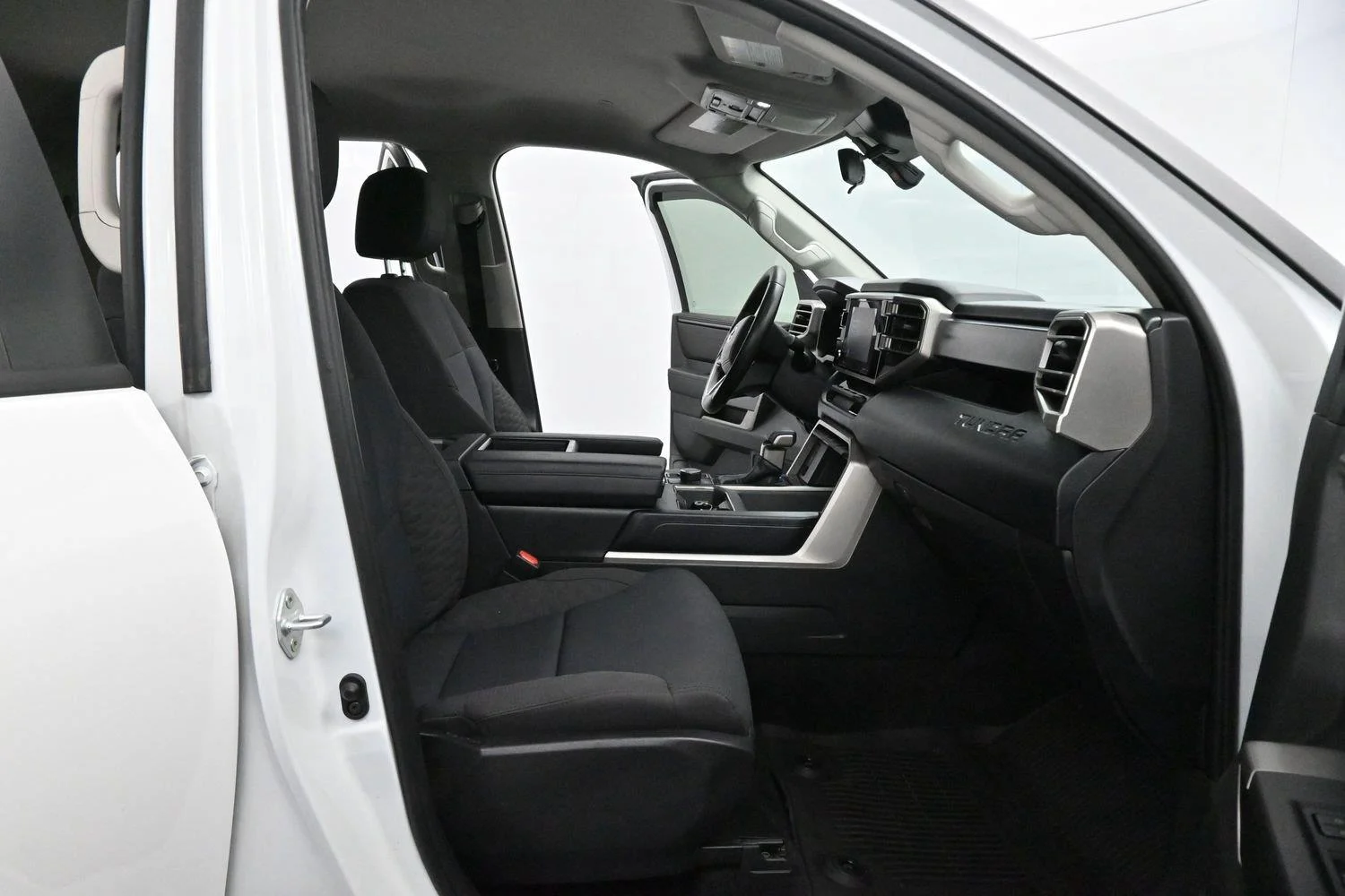 Used 2024 Ice Cap Toyota SR5 image 28