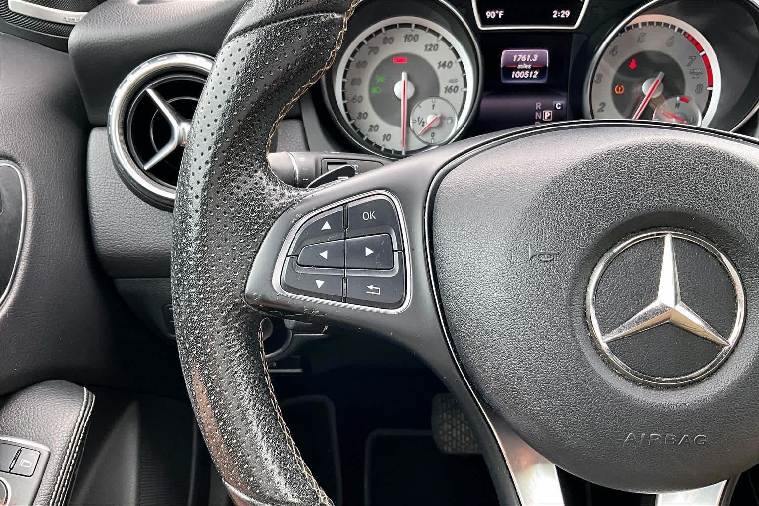 Used 2017 Cirrus White Mercedes-Benz GLA 250 image 23