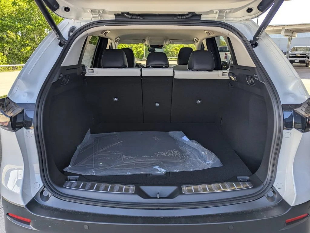 Used 2026 White Mazda 2.5 S Preferred image 27