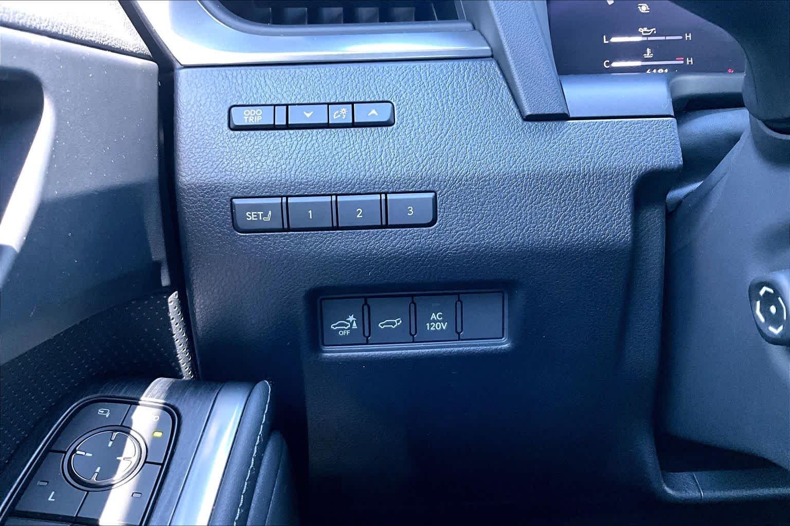 Certified Used 2026 INCOGNITO Lexus Premium+ image 34