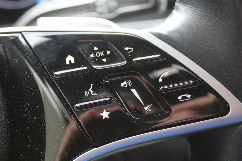 Used 2025 Black Mercedes-Benz GLE 450 image 32