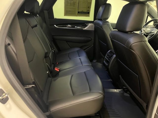 Used 2022 Crystal White Tricoat Cadillac Premium Luxury image 20