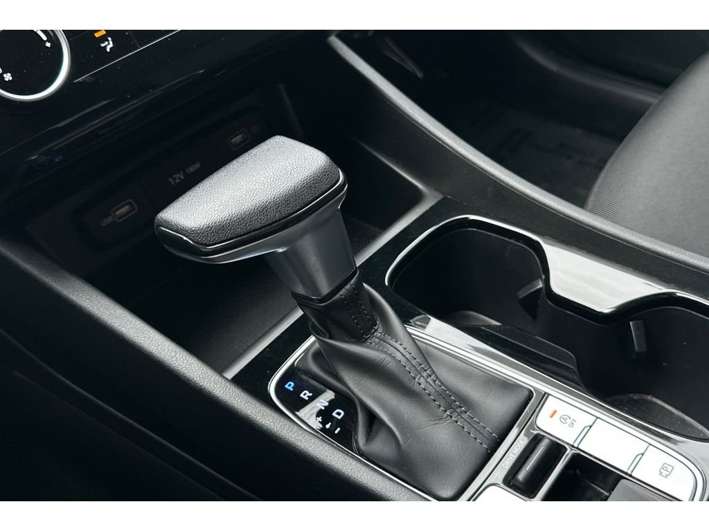 Used 2022 Phantom Black Hyundai SEL image 34