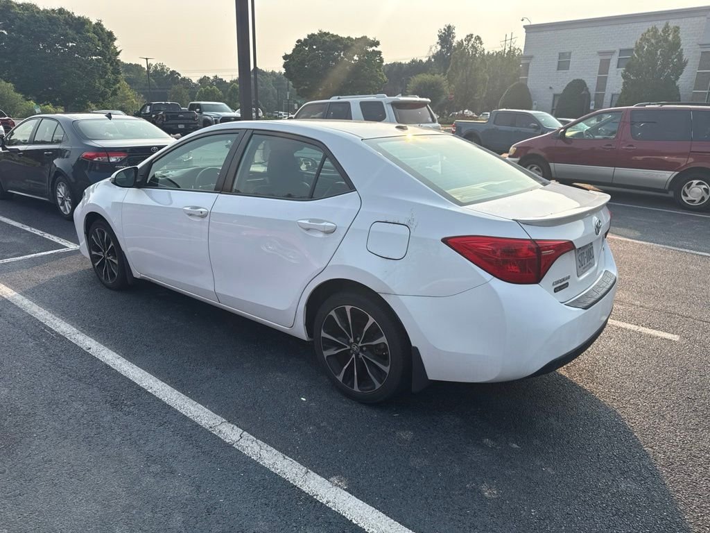 Used 2018 White Toyota SE image 3