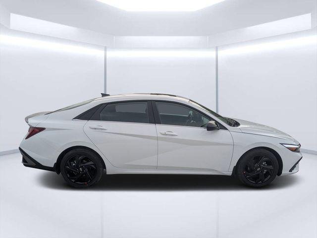 New 2026 White Hyundai SEL Sport image 2