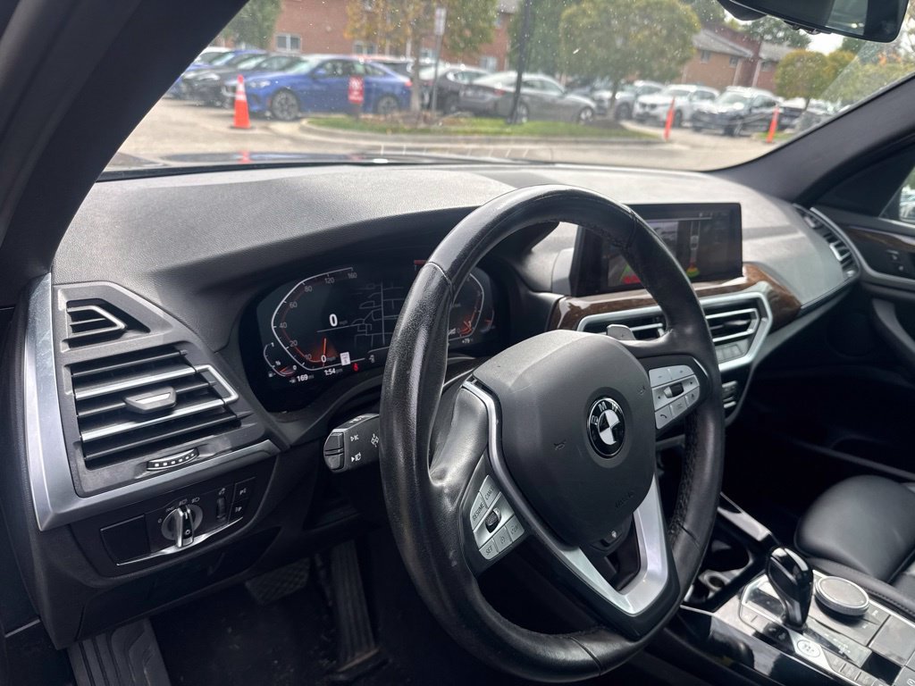 Used 2024 Black BMW xDrive30i image 8