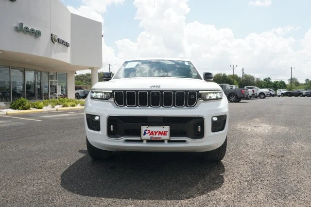 Used 2021 WHITE Jeep Overland image 2