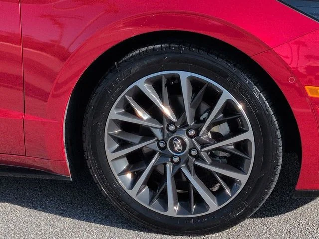 Certified Used 2020 Calypso Red Hyundai Limited image 11