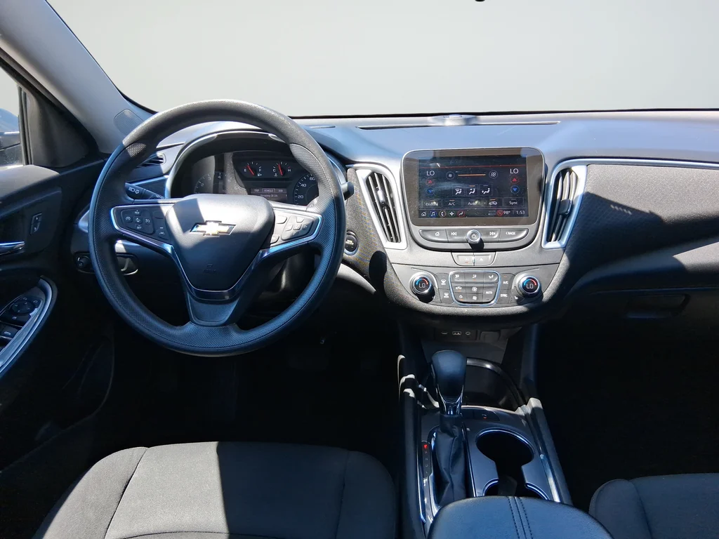 Used 2024 Gray Chevrolet LT image 9