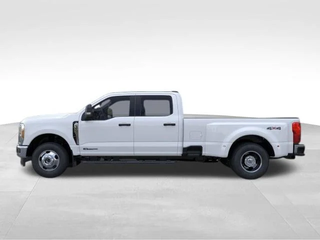 New 2026 Oxford White Ford F-350® XL image 25