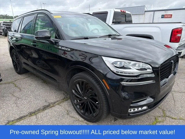 Used 2022 Black Lincoln Reserve image 6