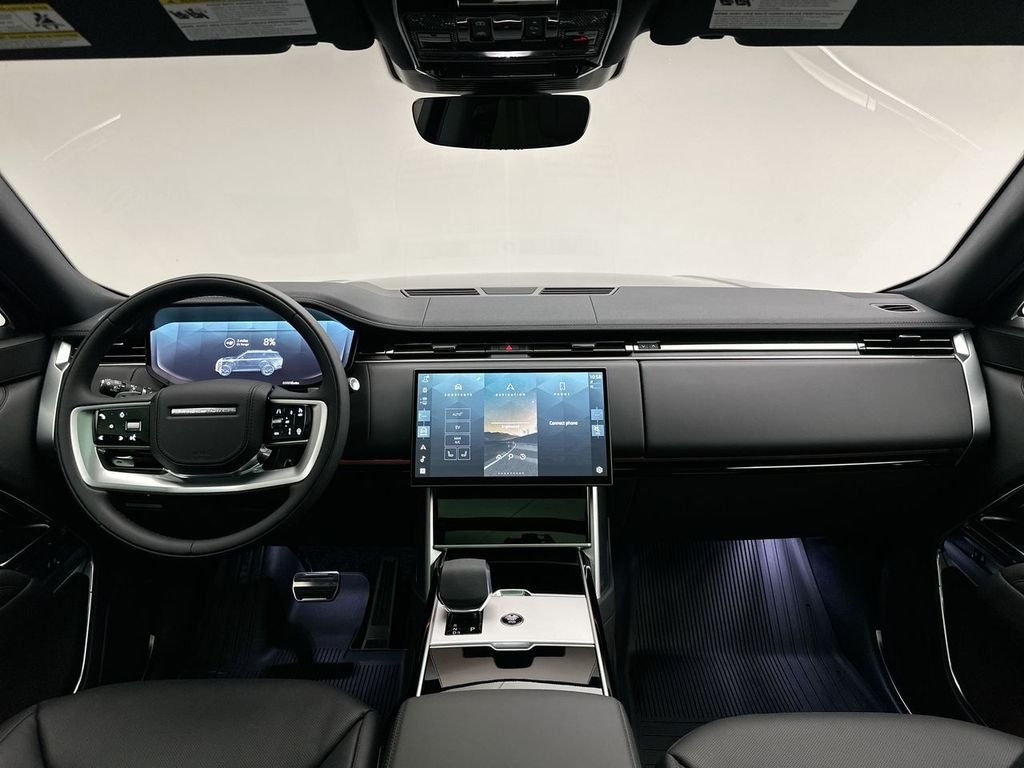 New 2026 Santorini Black Metallic Land Rover SE image 16