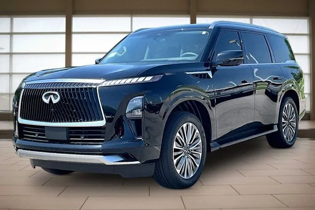 2027 INFINITI QX80 LUXE