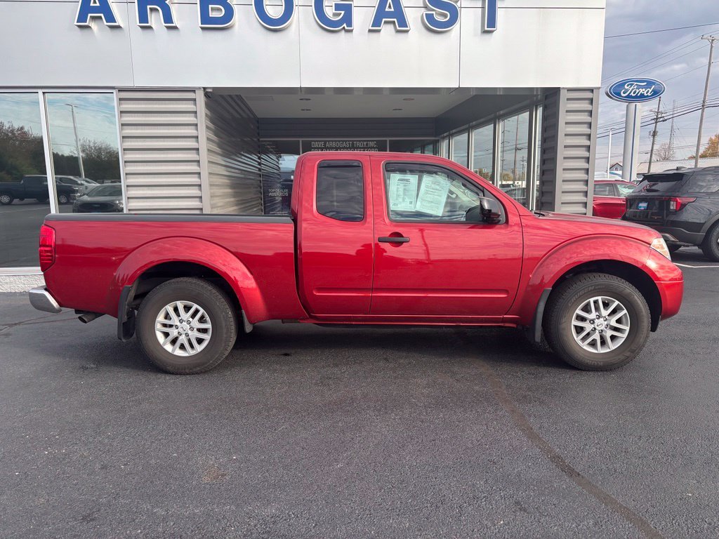 Used 2017 Red Nissan SV image 4