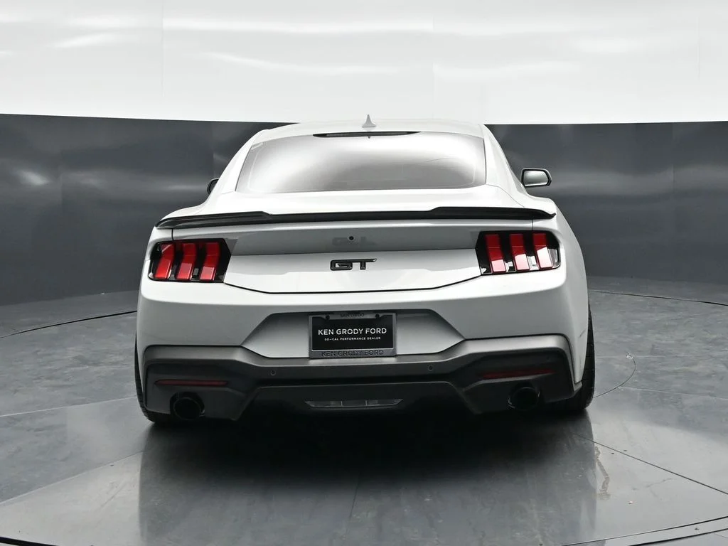New 2026 Avalanche Gray Ford GT image 24