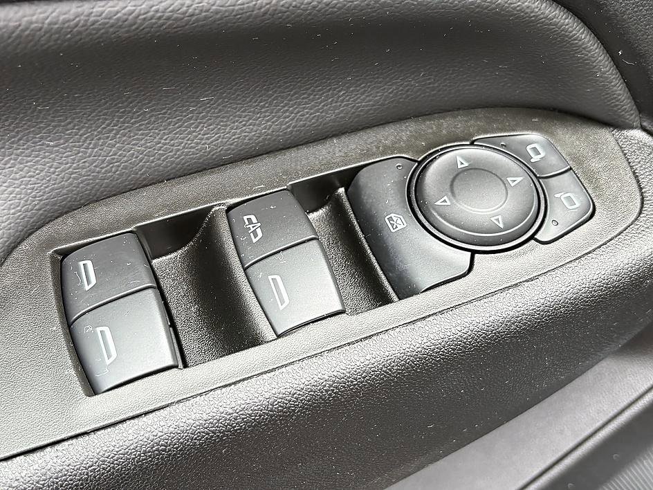 Used 2024 Lakeshore Blue Metallic Chevrolet LT image 17