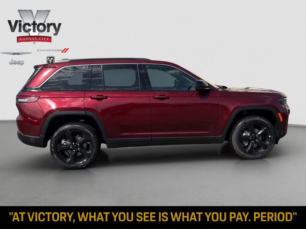 New 2026 Velvet Red Pearl-Coat Exterior Paint Jeep Limited image 8