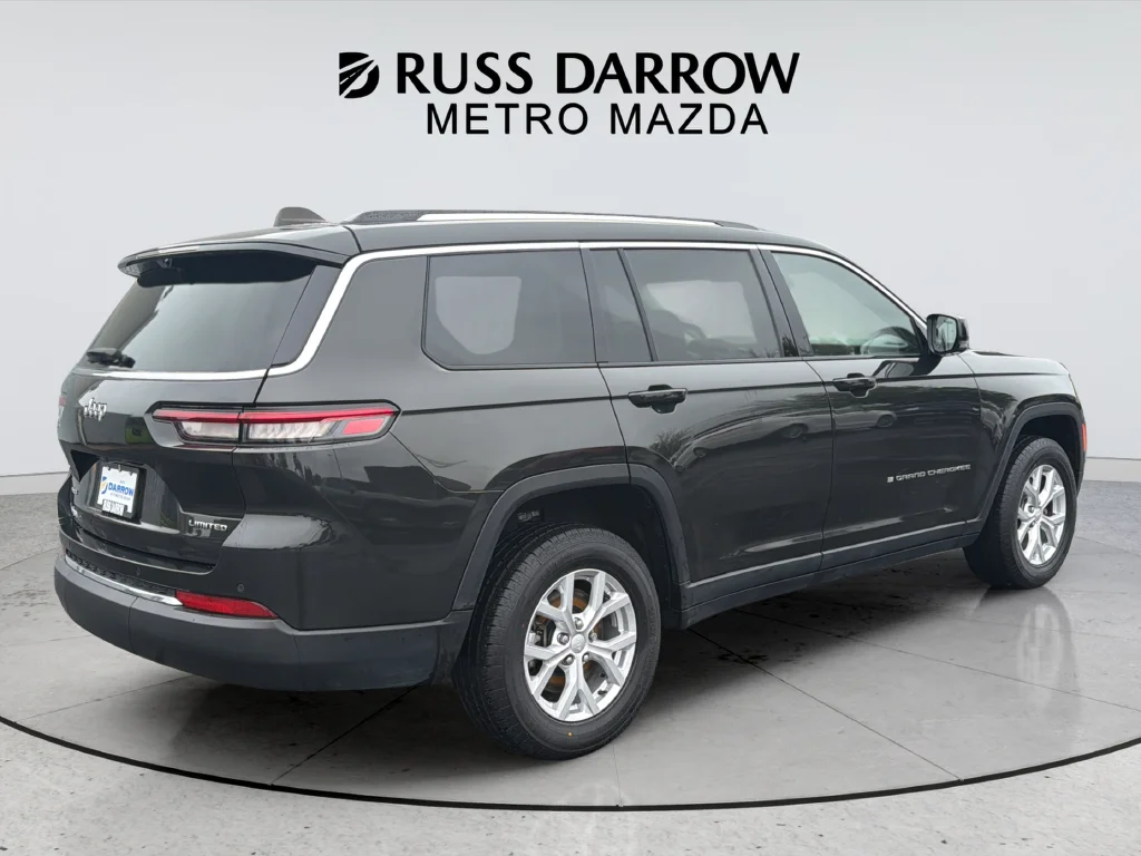 Used 2023 Gray Jeep Limited image 5