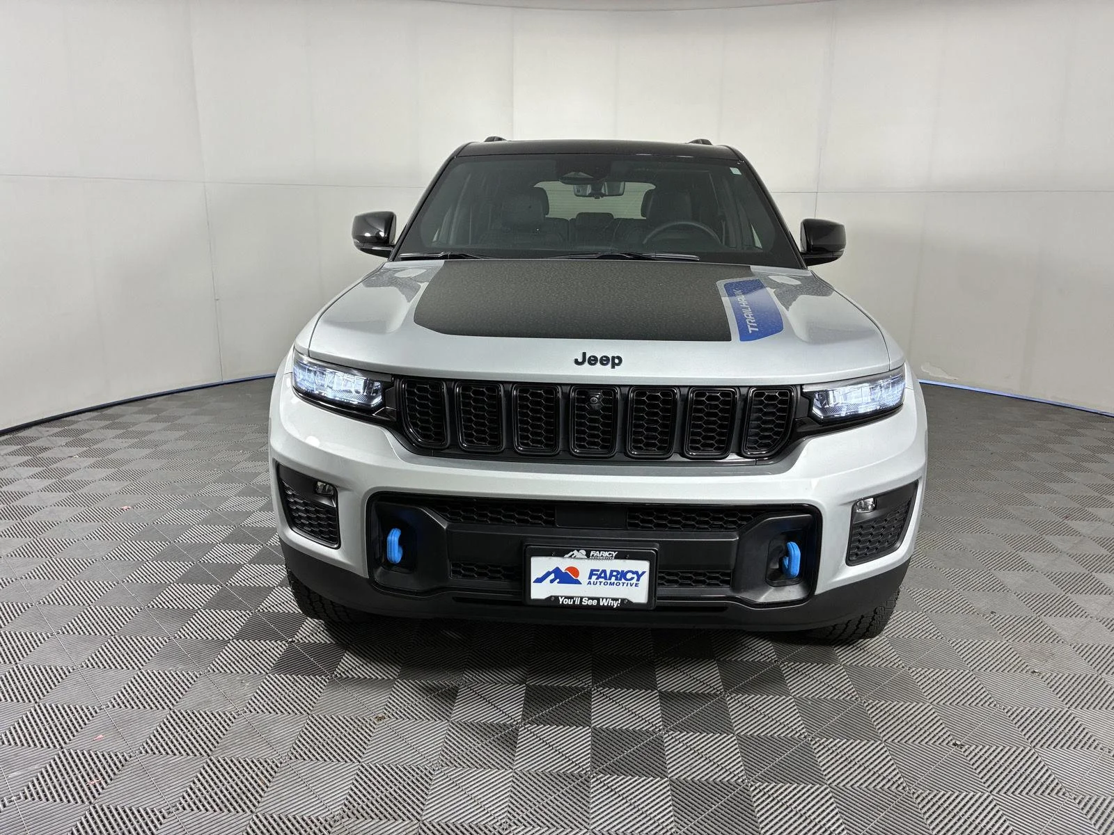 Used 2023 Silver Zynith Jeep Trailhawk image 4