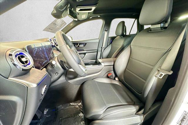 New 2026 Polar White Mercedes-Benz GLC 300 image 48