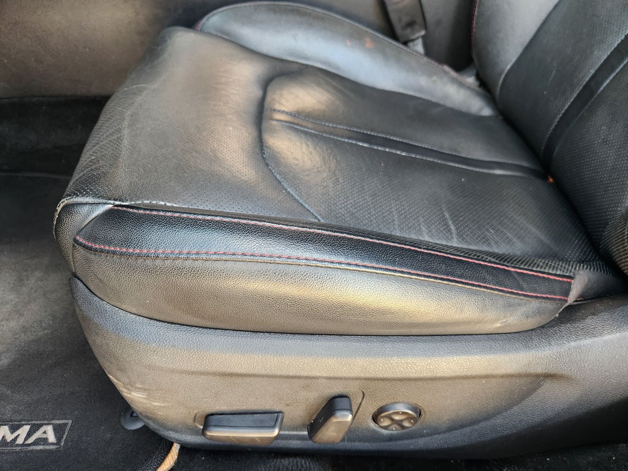Used 2018 Ebony Black Kia SX image 24
