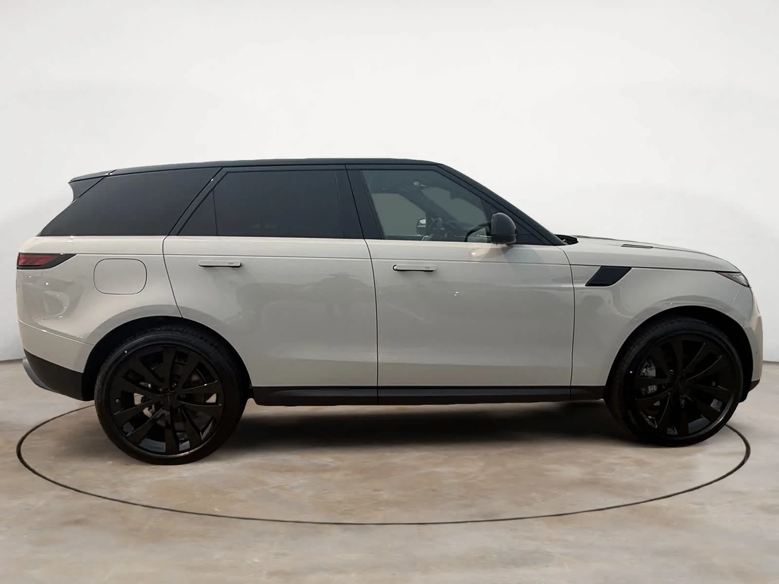 New 2026 Borasco Grey Land Rover SE image 6