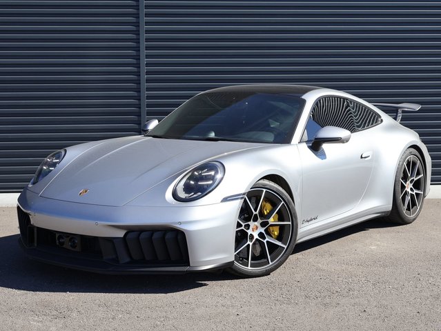 2026 Porsche 911 Carrera 4 GTS
