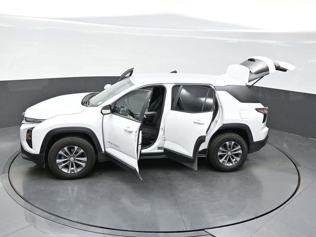 Used 2025 White Chevrolet LT image 44