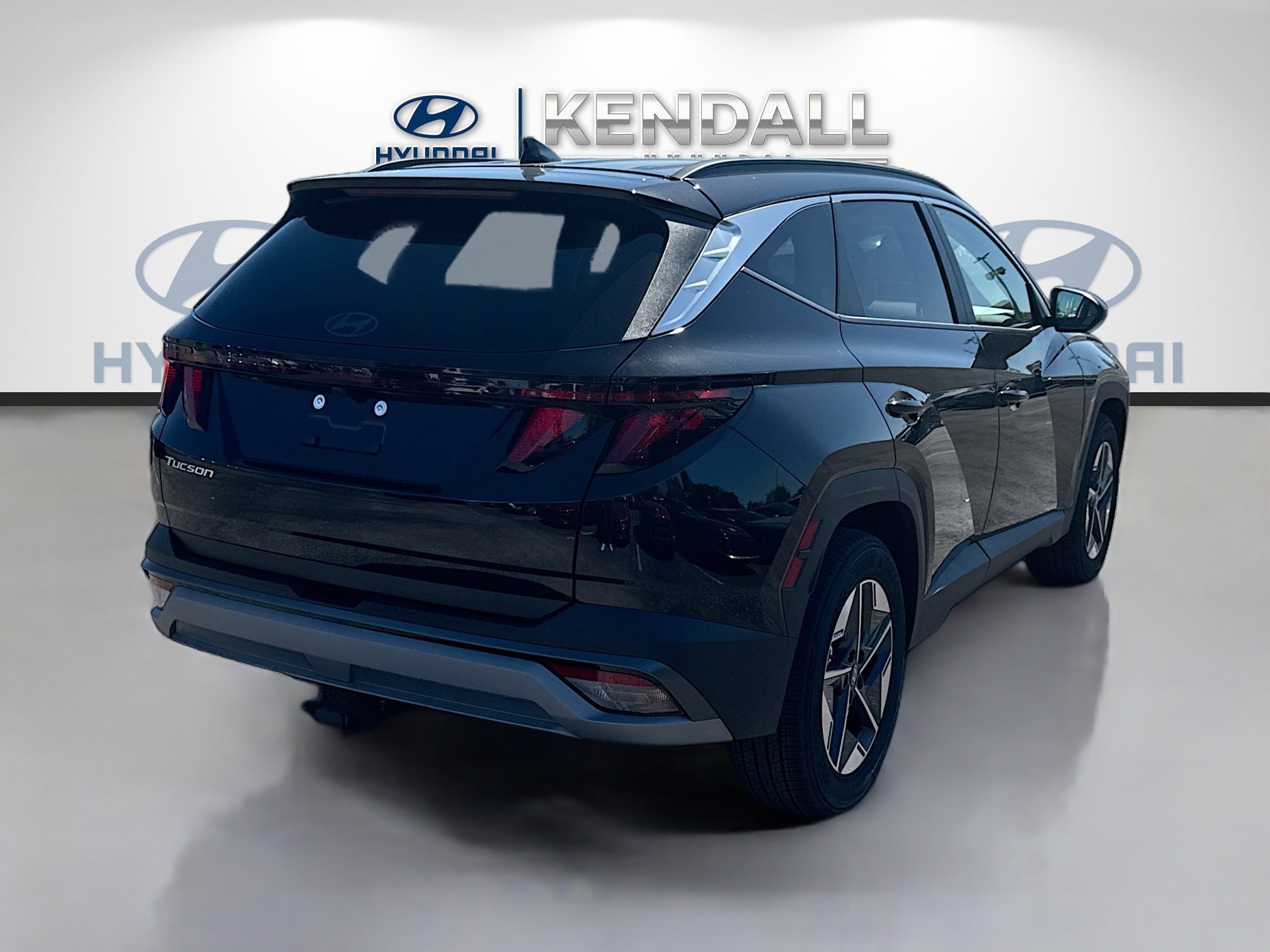 New 2026 Phantom Black Hyundai SEL FWD image 31