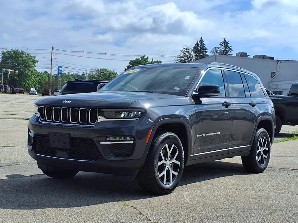 Used 2024 Gray Jeep Limited 4x4 image 9