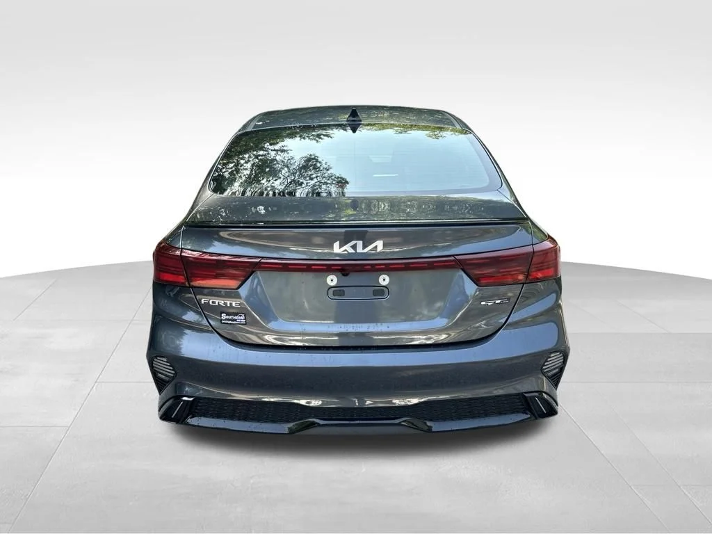 Used 2023 Gray Kia GT-Line image 4