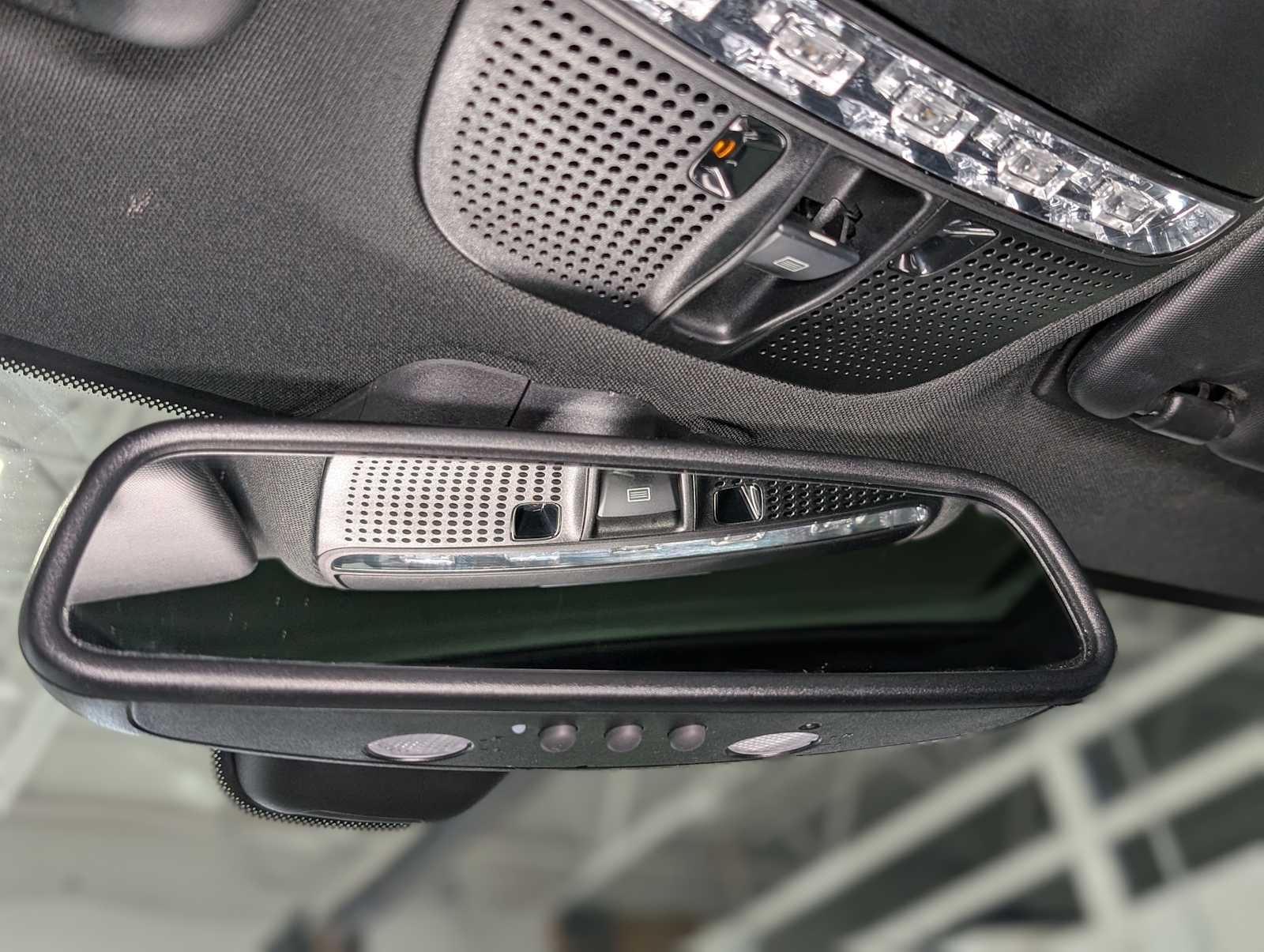 Used 2018 Selenite Grey Metallic Mercedes-Benz GLC 300 image 30
