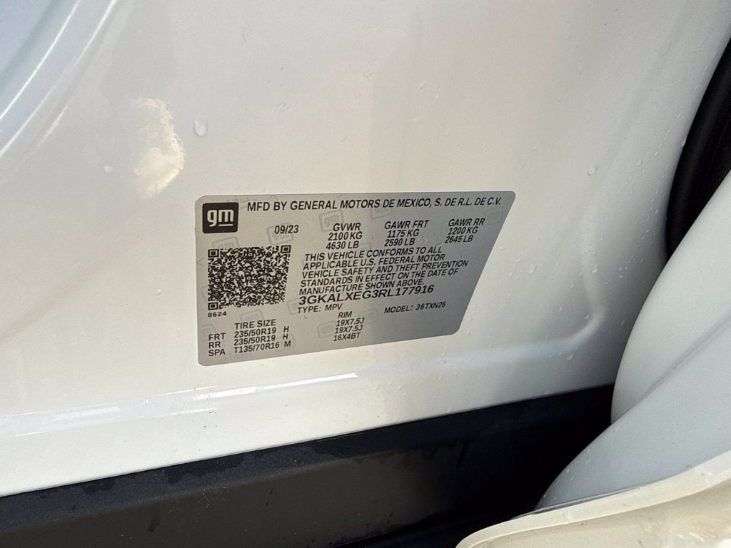 Used 2024 White GMC Denali image 10