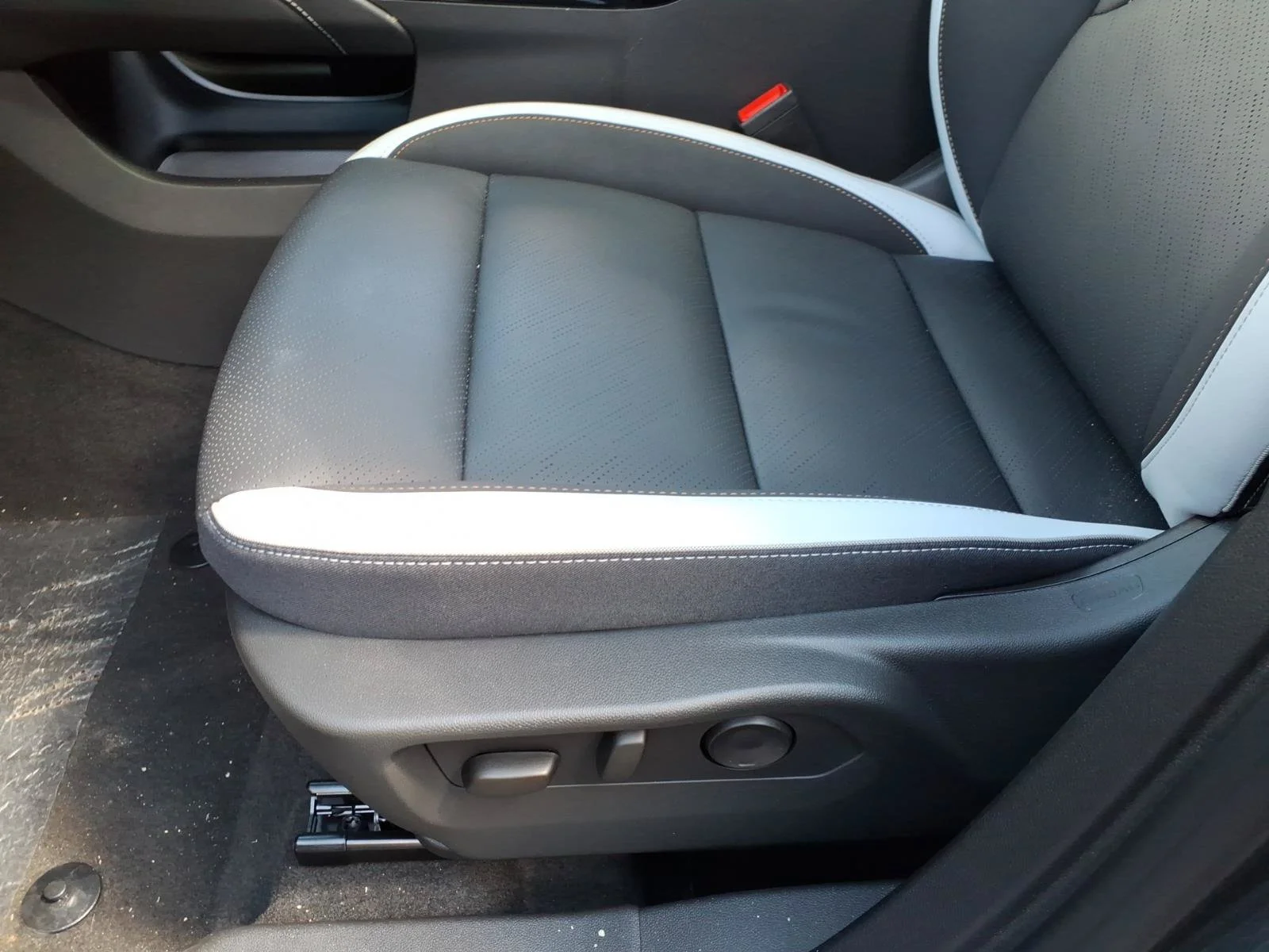 2026 Buick Envision Sport Touring - Photo 14