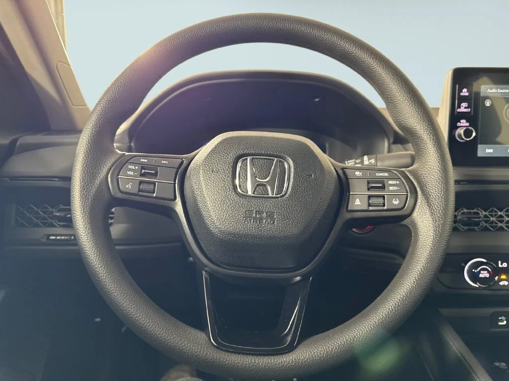 New 2026 Solar Silver Metallic Honda LX image 24