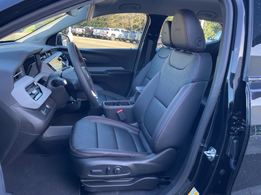 2027 Chevrolet Bolt RS - Photo 15