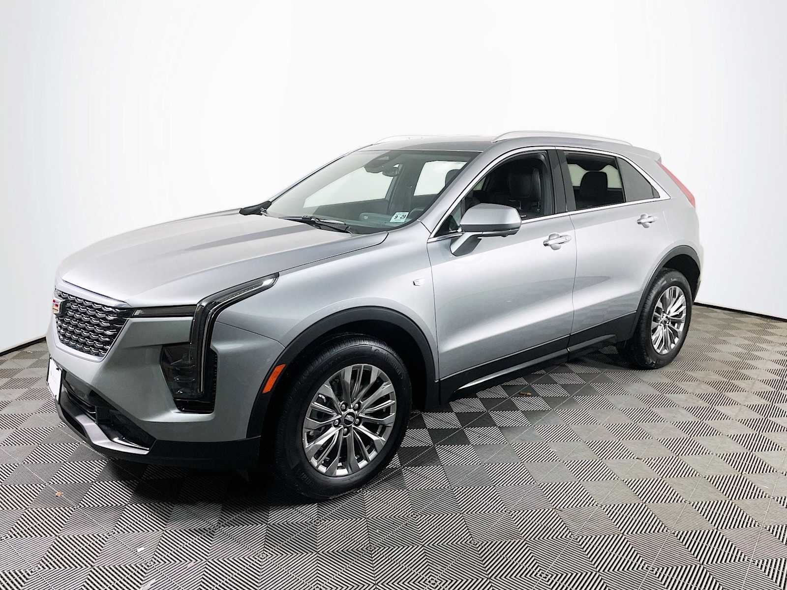 2025 Cadillac XT4 AWD Premium Luxury