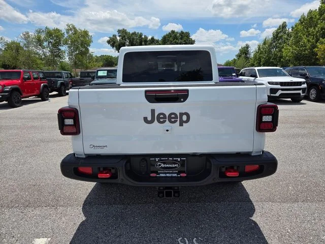 New 2026 Bright White Clear-Coat Exterior Paint Jeep Rubicon image 12
