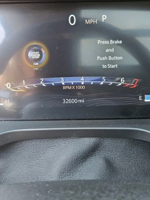 Used 2022 Silver Jeep Overland image 11