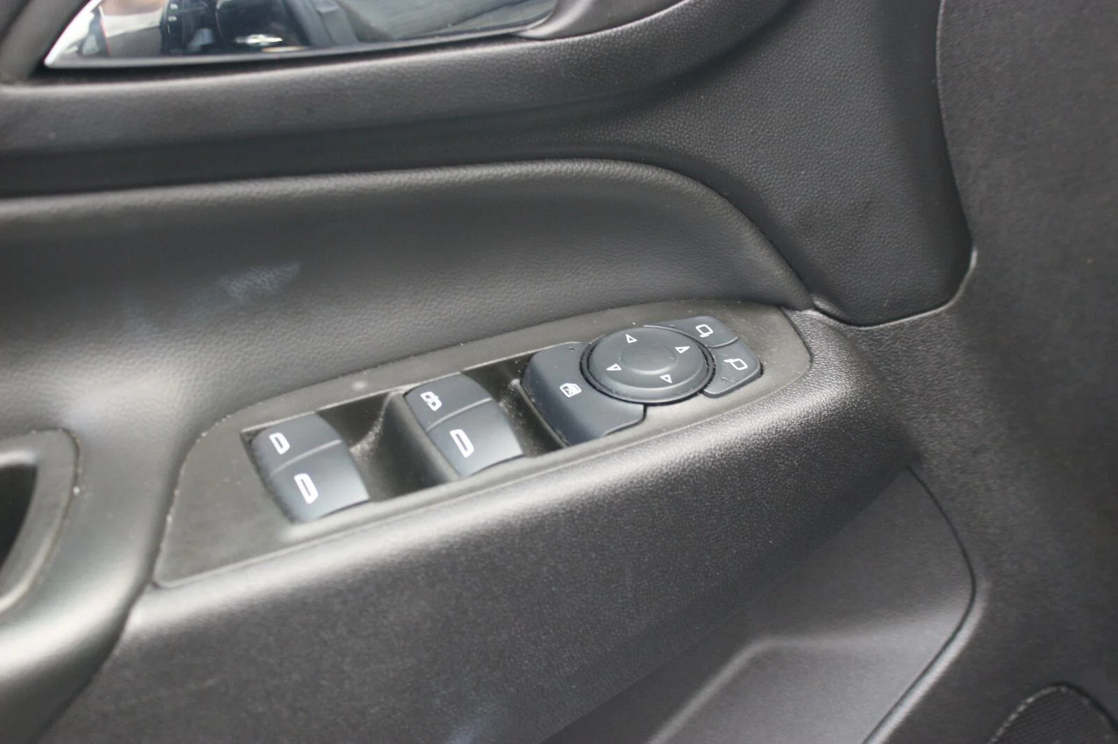 Used 2024 Mosaic Black Metallic Chevrolet LT image 17